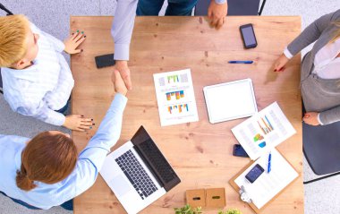 iş toplantısı - iş arkadaşları ile tartışmaya Müdürü