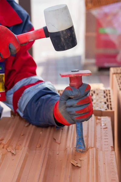 Construction Labor Use Chisel Break Bricks — Stock Photo, Image