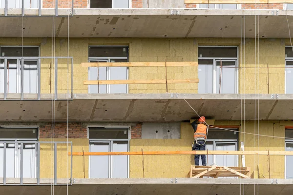 Renovación Exterior Incompleta Beck Detrás Foto Trasera Hombre Adulto Irreconocible — Foto de Stock