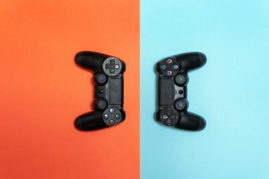  Modern siyah gamepad renkli arka plan fotoğrafı