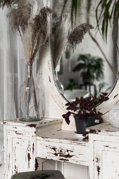 Vertical Photo Dry Plants Vase Decor House Plant Wooden Console — Stock Photo, Image