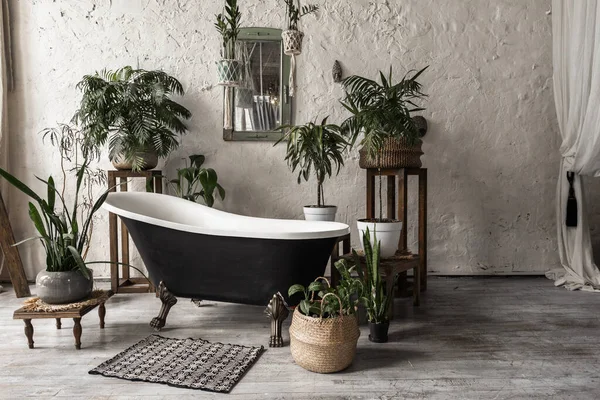 Baño Estilo Vintage Con Elegante Interior Bañera Negra Contemporánea Alfombra — Foto de Stock