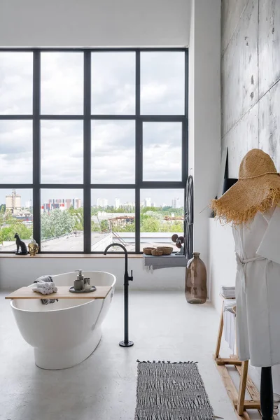 Vertikální Fotografie Moderního Interiérového Designu Moderním Domě Bílou Koupelnou Pohodlná — Stock fotografie
