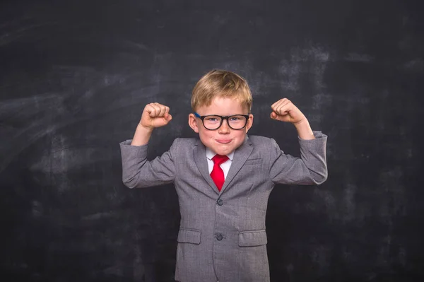 Pequeño Superhéroe Infantil Uniforme Escolar Feliz Niño Sonriente Gafas Listas — Foto de Stock