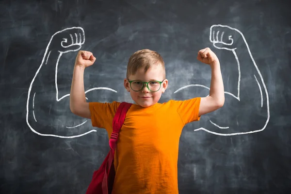 Retrato Criança Forte Com Músculos Desenhados Conceito Negócio Sucesso Criatividade — Fotografia de Stock