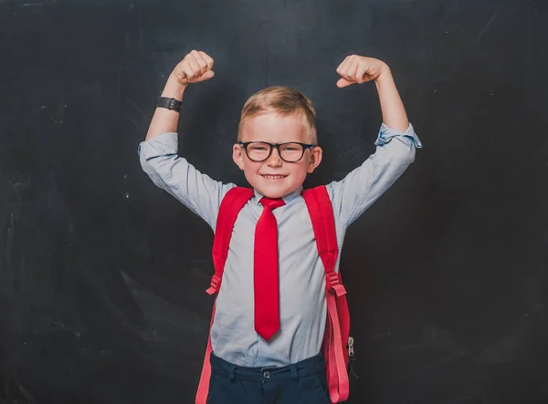 Porträtt Stilig Liten Unge Uniform Och Glasögon Skolledare Och Affärsman — Stockfoto