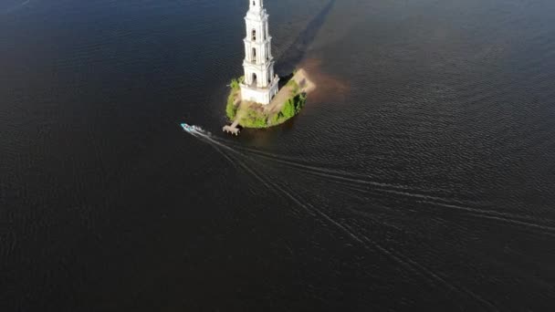 Vista Del Campanario Kalyazin Con Dron — Vídeos de Stock