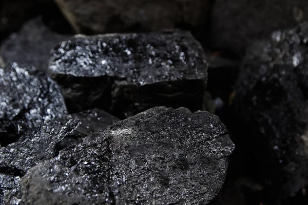 关闭黑煤桩 — 图库照片