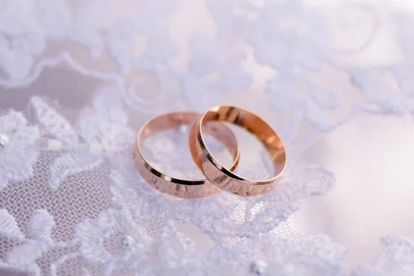 Dos Hermosos Anillos Oro Boda Fop Blanco — Foto de Stock