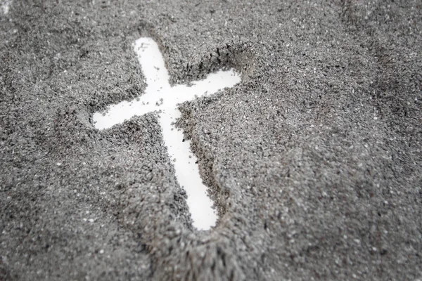 Crucea Creștină Sau Crucifixul Desenând Cenușă Praf Sau Nisip Simbol — Fotografie, imagine de stoc