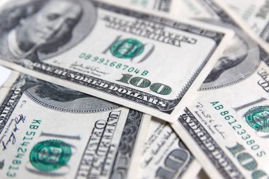 Amerikan doları dokusu. Yüz dolarlık banknotların arka planı