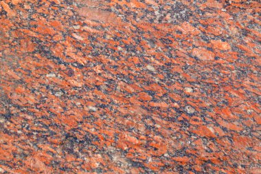 Min emkraliçiyle doğal dağ Kırmızı granit arka plan