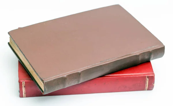 Fotografia Dois Livros Antigos Isolados Sobre Fundo Branco Imagem Coluna — Fotografia de Stock