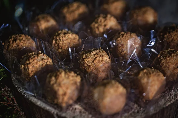 Tatlılar ve pastalar çocuk partileri ve düğünler için