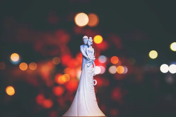 Декоративные Фарфоровые Свадебные Женихи Свадебного Торта — стоковое фото