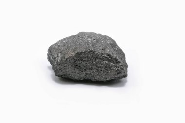 alüminyum taş, cevher çıkarma. Brüt ve nadir alüminyum.