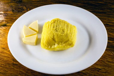 Pamonha, peynir dolgulu Brezilya tatlı mısırı. Brezilya tipik Pamonha, minas gerais ve goiais devlet gıda. Geleneksel gıda kavramı. Haziran ve Temmuz aylarında kırsal partilerde Brezilya gıda