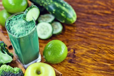 Taze yeşil meyve suyu, detoks viterra, Brezilya sebze suyu ve 