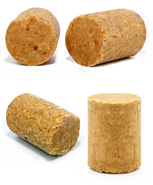 Paçoca adlı tatlı Brezilya fıstığı, Brezilya'nın tipik tatlısı. Tüm Juninas Festivalleri mevcuttur. Kuzeydoğu ve Minas Gerais geleneği. Ev yapımı şeker.