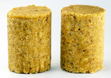 Pacoca adlı tatlı Brezilya fıstığı, Brezilya'nın tipik tatlısı. Tüm Juninas Festivalleri mevcuttur. izole beyaz arka plan