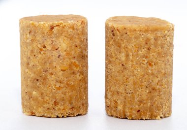 Pacoca adlı tatlı Brezilya fıstığı, Brezilya'nın tipik tatlısı. Tüm Juninas Festivalleri mevcuttur. izole beyaz arka plan