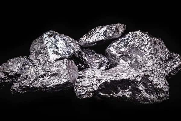 99.99% fine aluminum isolated on black background — Stock Photo, Image