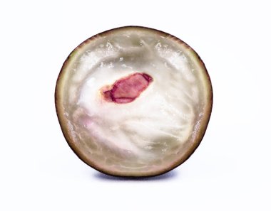 Jaboticaba ya da jabuticaba, Brezilya 'nın tipik siyah-beyaz meyvelerinden biridir. Meyve, görünür tohumuyla ikiye bölünmüş..