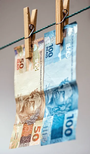 One Hundred Fifty Reais Bank Note Drying Line Dirty Money — Stock Photo, Image