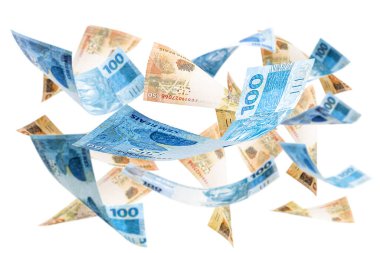 Yüz bin Reais banknotları düşüyor, Brezilya 'dan gelen para izole beyaz arka planda. Para yavaş yavaş düşüyor, kriz kavramı, iflas, kayıp veya basılı para biriminin devalüasyonu.