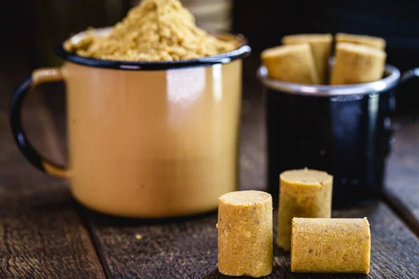 Pedaços Doces Manteiga Amendoim Uma Mesa Rústica Chamada Pacoca Brasileira — Fotografia de Stock