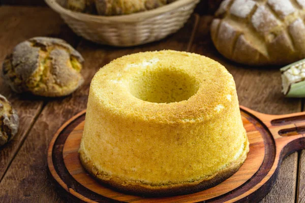 Gesneden Braziliaanse Maïs Cake Gemaakt Met Een Soort Maïsmeel Fuba — Stockfoto