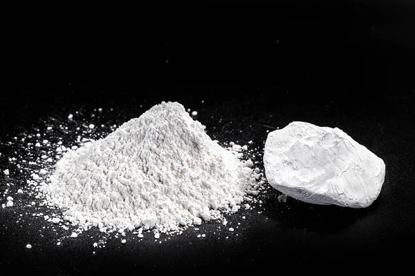 Kaolin Kaolin Kaolinit Haloisit Gibi Hidratlanmış Alüminyum Silikatlardan Oluşan Bir — Stok fotoğraf