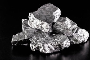 Element / Germanium Germanium, Ge, gümüş madeni sembollü bir kimyasal elementtir..