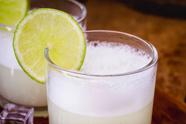 Pisco Sour Ένα Τυπικό Ποτό Από Περού Και Χιλή Παρασκευάζεται — Φωτογραφία Αρχείου