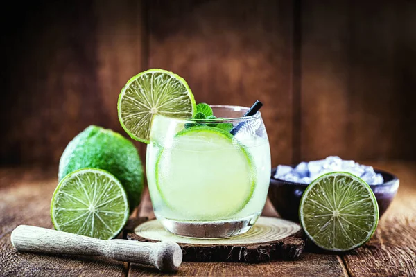 Caipirinha Cocktail Glas Houten Tafelondergrond Copyspace Internationale Caipirinha Dag September — Stockfoto