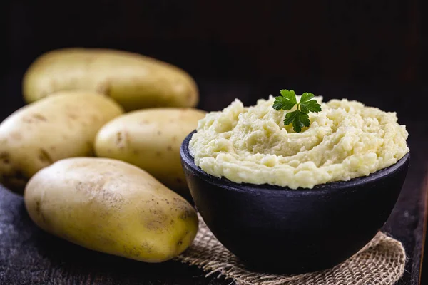 Crema Pasta Llamada Puré Papas Brasil Servido Una Olla Arcilla — Foto de Stock