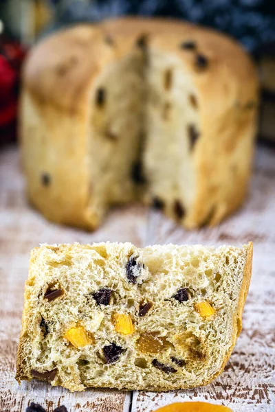 Große Scheibe Panettone Typisches Kandiertes Obstbrot Brasilianisches Und Italienisches Weihnachtsdessert — Stockfoto