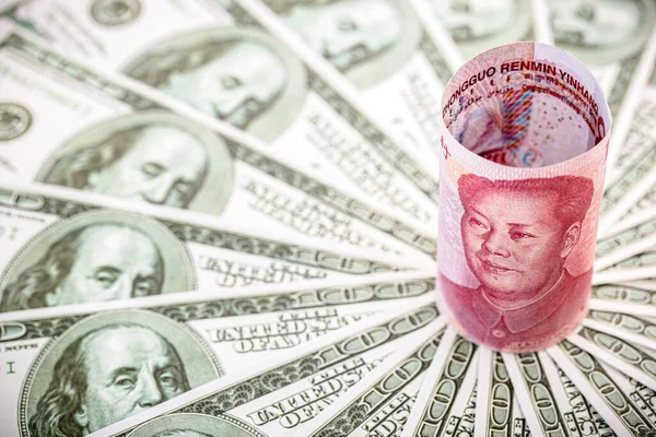 Dinero Chino Renminbi Billete 100 Yuanes Acorralado Por Muchos Billetes — Foto de Stock
