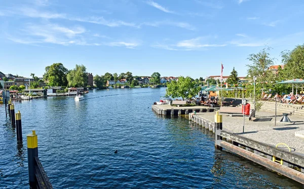 Malchow Alemania Julio 2017 Vía Navegable Ciudad Malchow Estado Mecklemburgo — Foto de Stock