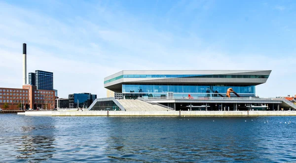 ライブラリおよびデンマークのオーフスの文化的な中心 Dokk1 の建物 — ストック写真