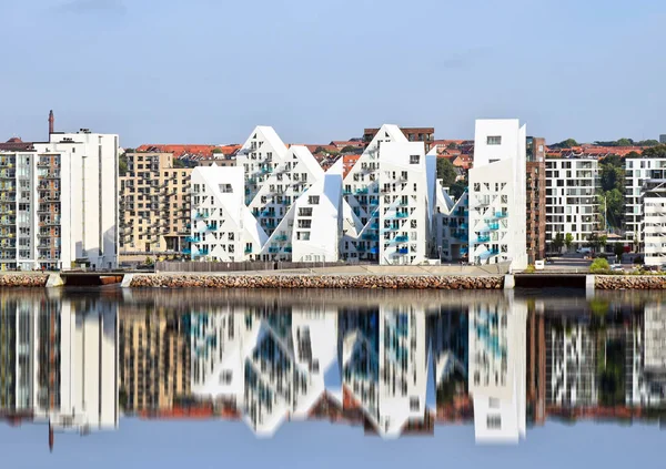 デンマークのオーフスのポートでモダンな住宅 — ストック写真