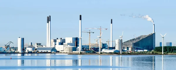 Ölü yakma tesisleri Amager yamaç (Amager Bakke) Kopenhag, Danimarka