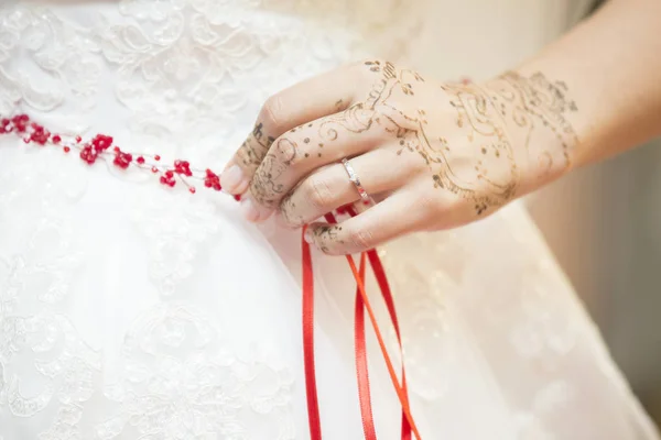 Wedding dress, wedding rings, wedding bouquet — Stock Photo, Image