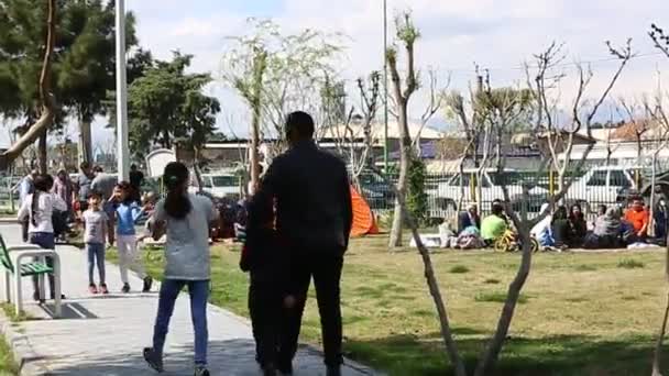 Tehran, Iran - March 27, 2018: Iranian travelers living in tents on the beach at Persian Gulf. A lot of Iranians traveling during the Persian New Year Norouz holidays — Stock Video