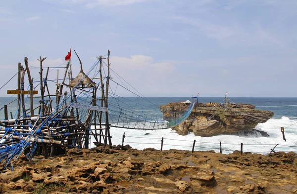 Hängbro Som Ansluter Till Timang Stranden Soliga Dag Yogyakarta Indonesien — Stockfoto