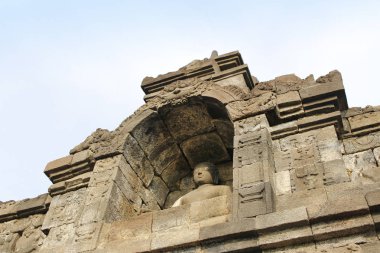 Borobudur Tapınağı ile gündoğumu, Yogyakarta, Endonezya sırasında Buda heykeli
