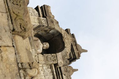 Borobudur Tapınağı ile gündoğumu, Yogyakarta, Endonezya sırasında Buda heykeli