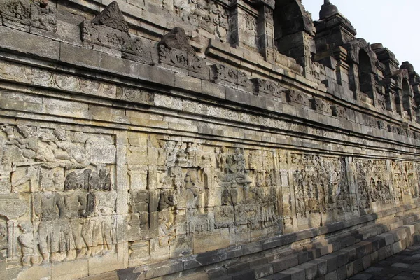Baixo Relevo Bonito Decoração Parede Esculpida Pedra Templo Borobudur — Fotografia de Stock