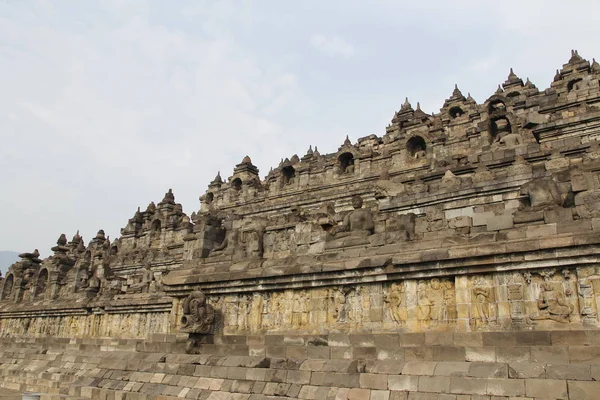 Borobudur Tempel Met Boeddhabeelden — Stockfoto