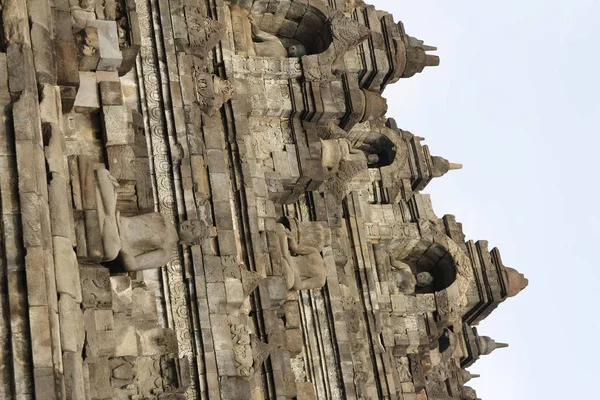 Borobudur Tapınağı Buda heykelleri ile